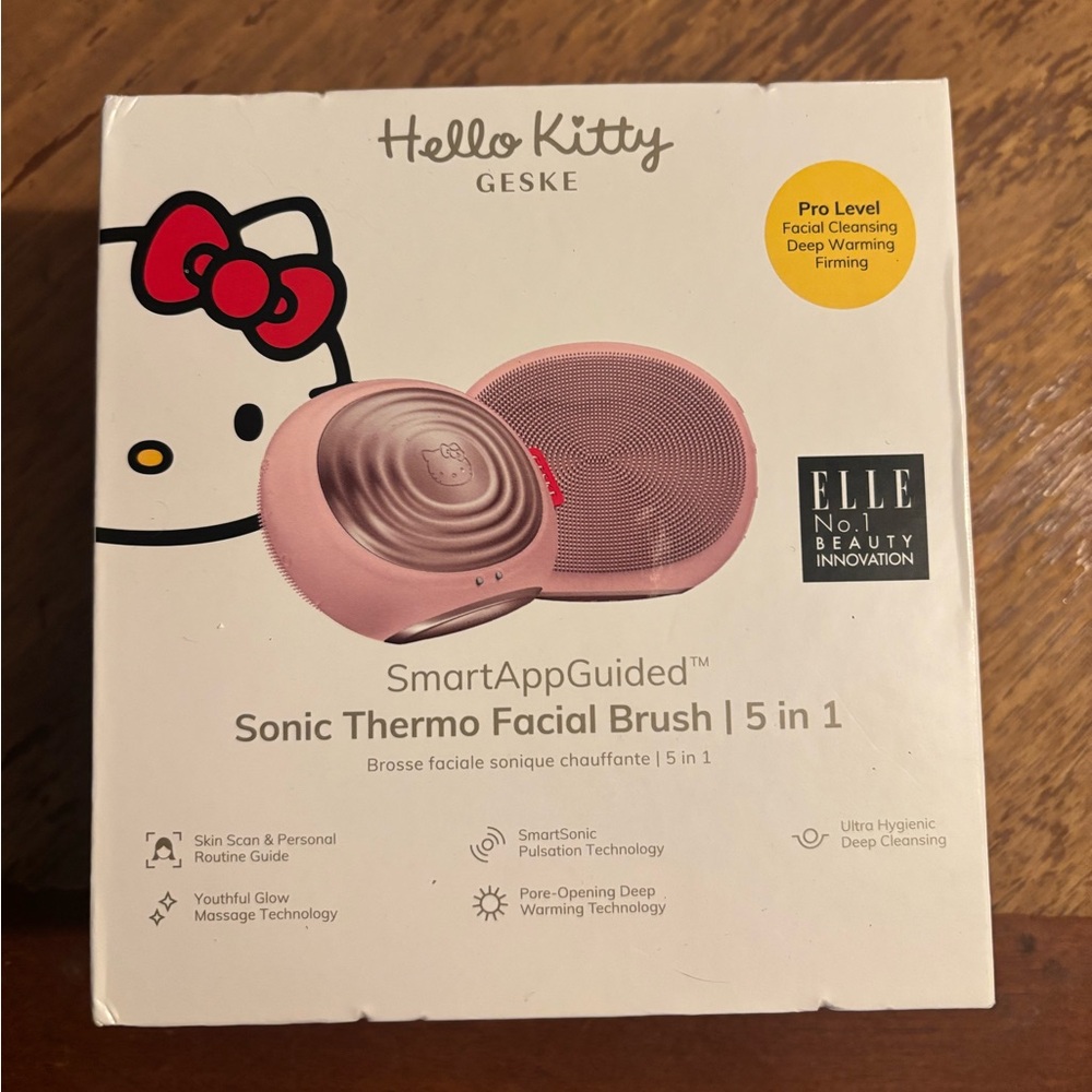NWT HELLO KITTY sonic thermo facial brush 5 in 1